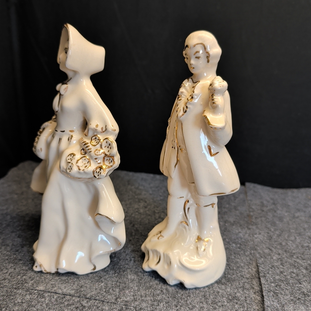 Elegant Cream and Gold Figurines - Picture 2 of 6